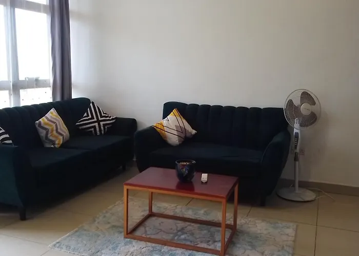 Eika Suites At Acacia